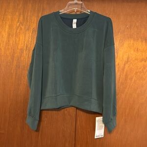 Lululemon Perfectly Oversized
Crop Crew*Softstreme Storm Teal NWT sz 12